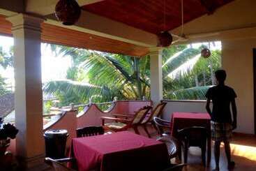 هتل The Serendipity Beach