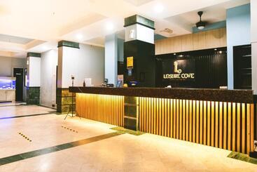 Leisure Cove Hotel & Apartments
