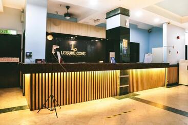 Leisure Cove Hotel & Apartments