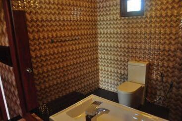 پانسیون Asantha Guest House