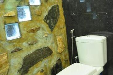 پانسیون Asantha Guest House