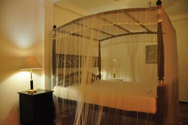 پانسیون Asantha Guest House