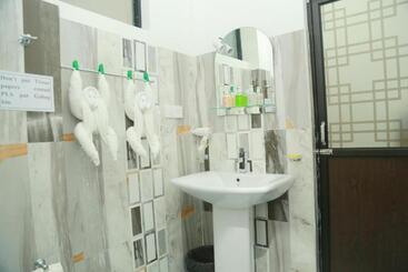 פנסיון Awon Mirissa