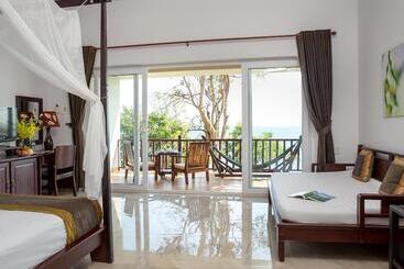 Sea Sense Resort