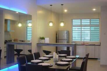 Shamrock Beach Villas