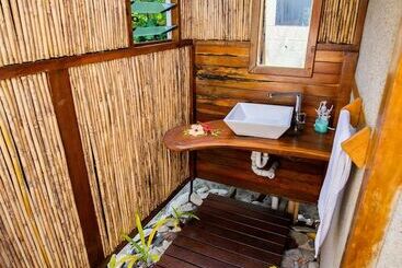 Barefoot Manta Island Resort