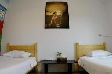 تختخواب و صبحانه Surfspot House