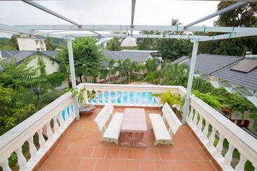 استراحتگاه Blue Paradise Bungalow Phu Quoc