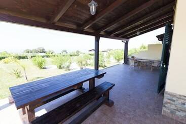 هتل Agriresidence Ninea