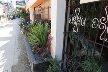 בית מלון כפרי Alamo Bay Inn Boracay
