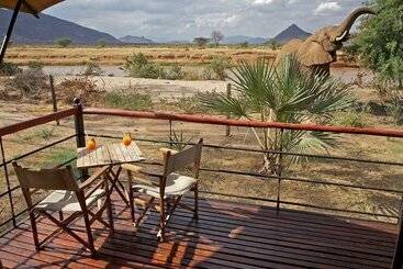 هتل Ashnil Samburu Camp