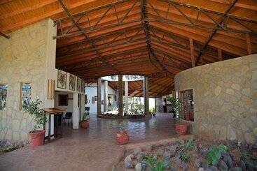 هتل Ashnil Samburu Camp