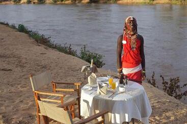 هتل Ashnil Samburu Camp