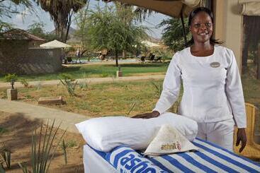 هتل Ashnil Samburu Camp