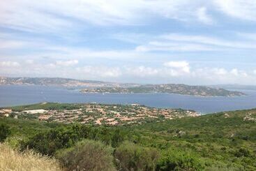 هتل Club Esse Residence Capo D'orso