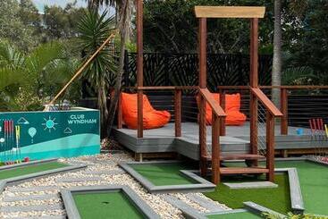 هتل Club Wyndham Kirra Beach