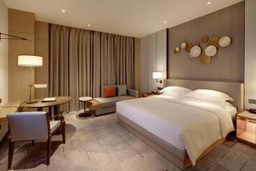 Dongguan Dongcheng International Hotel   Free Shuttle Bus To Canton Fair Exhibition Center During Ca