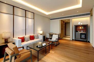 Dongguan Dongcheng International Hotel   Free Shuttle Bus To Canton Fair Exhibition Center During Ca