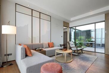 Dongguan Dongcheng International Hotel   Free Shuttle Bus To Canton Fair Exhibition Center During Ca