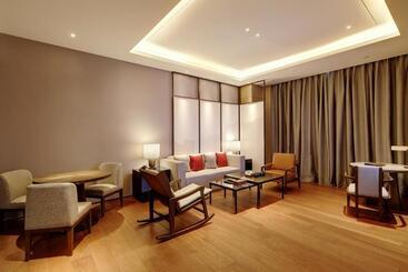 Dongguan Dongcheng International Hotel   Free Shuttle Bus To Canton Fair Exhibition Center During Ca