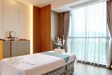 Dongguan Dongcheng International Hotel   Free Shuttle Bus To Canton Fair Exhibition Center During Ca