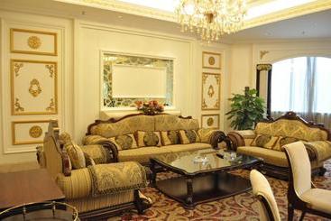 هتل Golden Plaza International