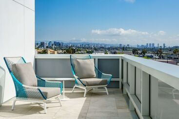 هتل Hampton Inn & Suites Santa Monica