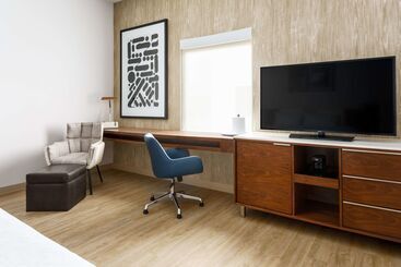 هتل Hampton Inn & Suites Santa Monica