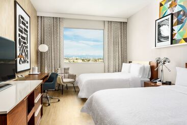 هتل Hampton Inn & Suites Santa Monica