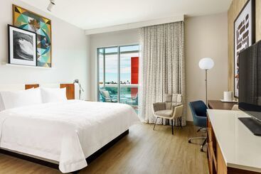 هتل Hampton Inn & Suites Santa Monica