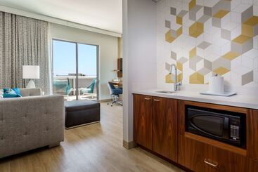 هتل Hampton Inn & Suites Santa Monica