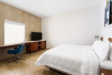 هتل Hampton Inn & Suites Santa Monica