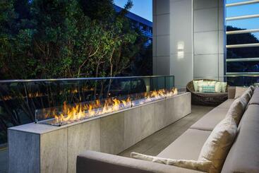 هتل Hampton Inn & Suites Santa Monica