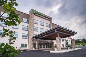 فندق Holiday Inn Express & Suites Kingston Ulster, An Ihg