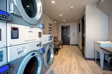Hotel Homewood Suites By Hilton Boston Logan Airport Chelsea