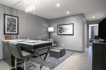 هتل Homewood Suites By Hilton Boston Logan Airport Chelsea