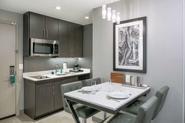 Hotel Homewood Suites By Hilton Boston Logan Airport Chelsea