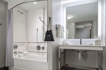 Hotel Homewood Suites By Hilton Boston Logan Airport Chelsea