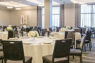 هتل Homewood Suites By Hilton Boston Logan Airport Chelsea