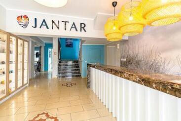 هتل Jantar