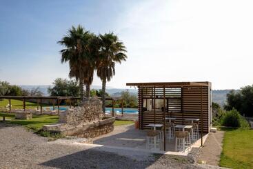 هتل Masseria Del Carrubo