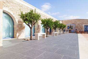 هتل Masseria Del Carrubo