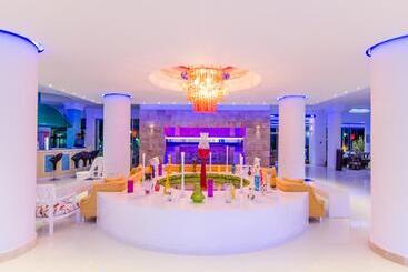 هتل Phoenicia Luxury