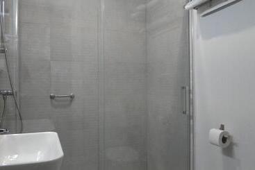 هتل Plaza Pombo B&b   Hostal