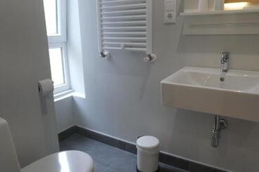 هتل Plaza Pombo B&b   Hostal