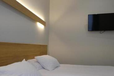 هتل Plaza Pombo B&b   Hostal