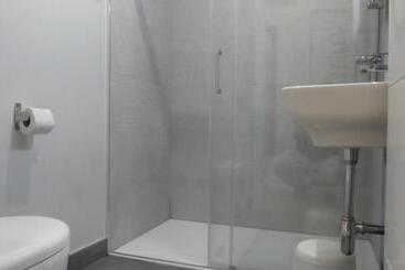 هتل Plaza Pombo B&b   Hostal