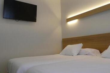 هتل Plaza Pombo B&b   Hostal