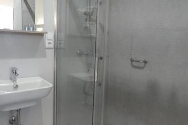هتل Plaza Pombo B&b   Hostal