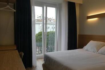 هتل Plaza Pombo B&b   Hostal